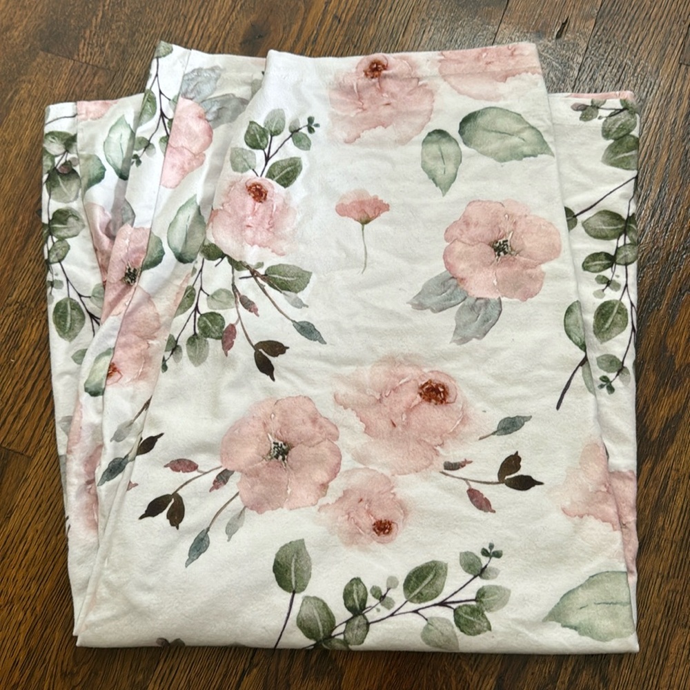 Caden Lane Nurisng/Car Seat Carrier Cover